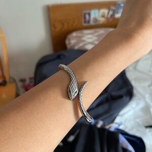 Serpent bangle
